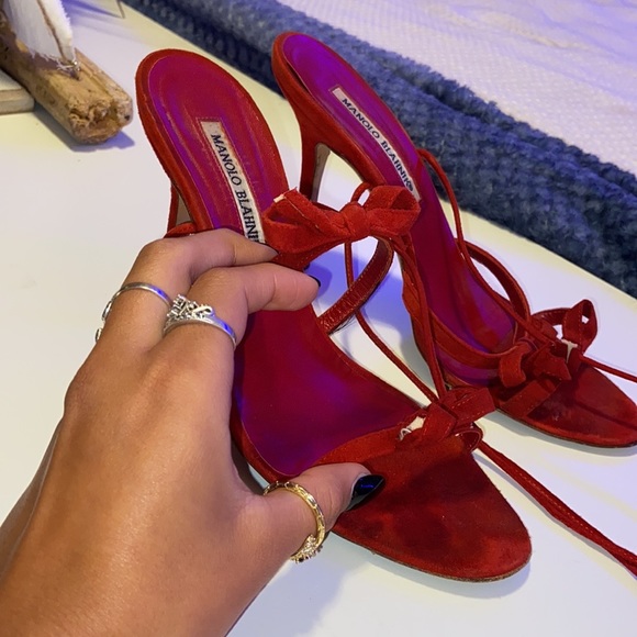 MANOLO BLAHNIK Heels - Picture 3 of 14